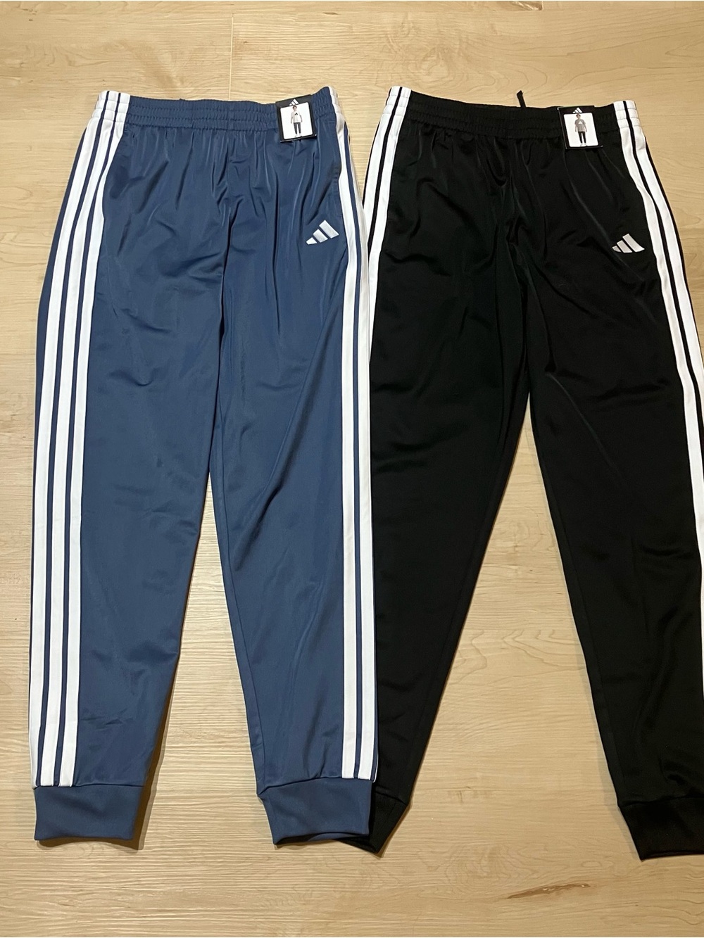 NWT Adidas Youth Fleece Tech Jogger - XL (18/20)